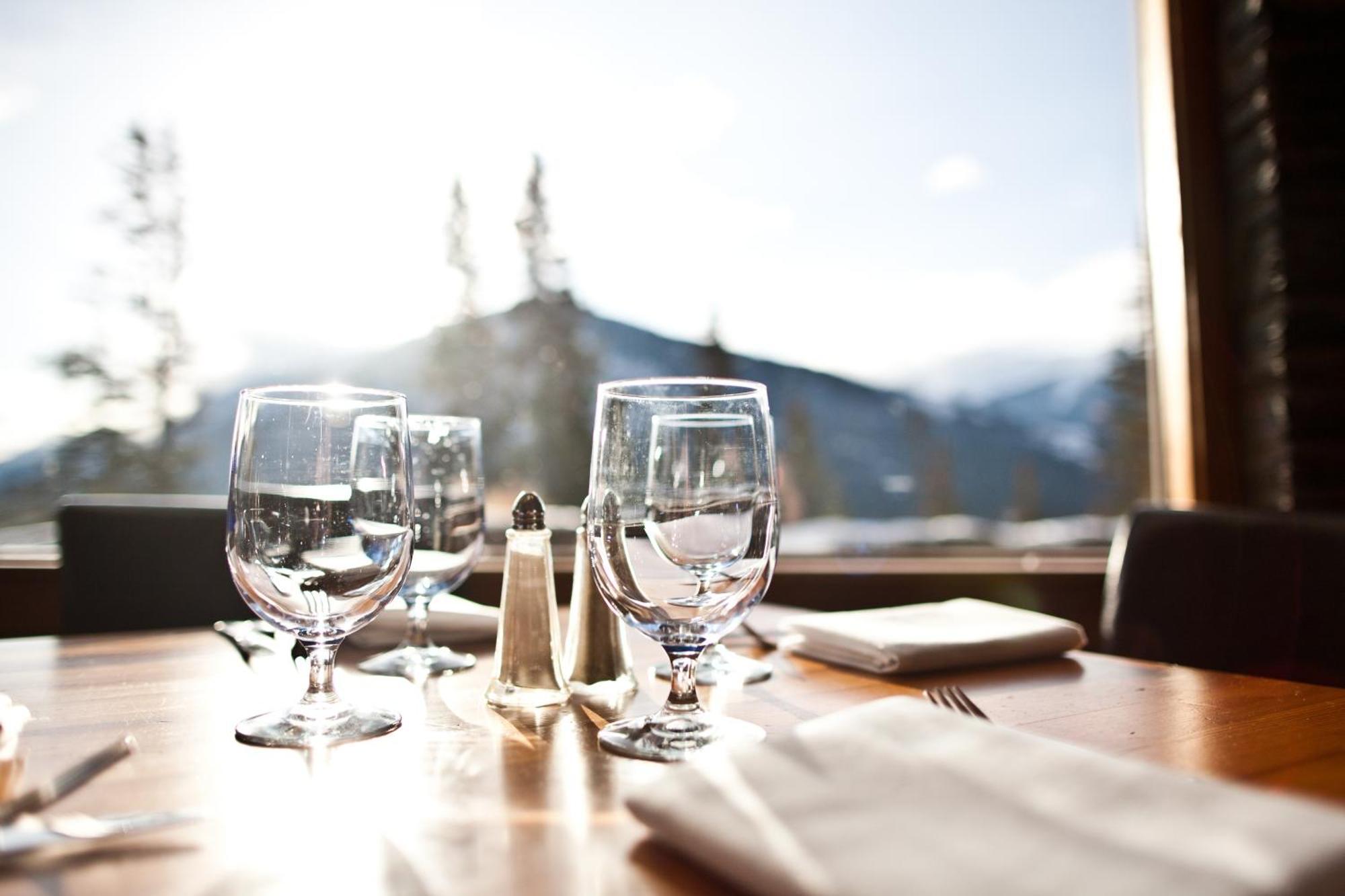 The Juniper Hotel & Bistro Banff Eksteriør billede